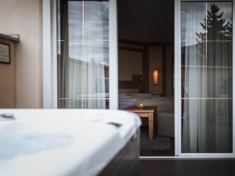 Jacuzzi Suite-13