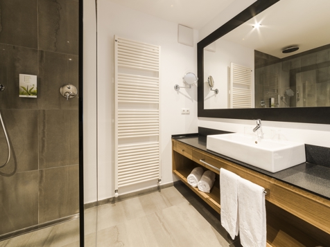 JUNIOR SUITE image 2