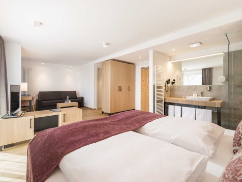 Junior Suite Dolomites image 5