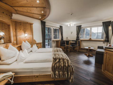 JUNIOR SUITE DOLOMITI image 5