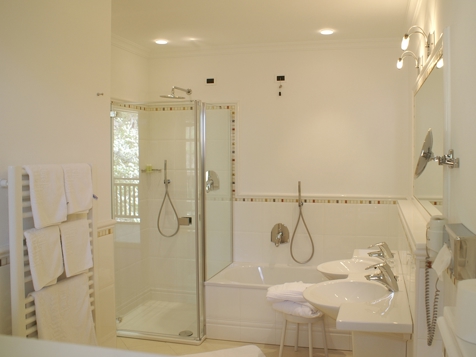 Junior Suite image 2