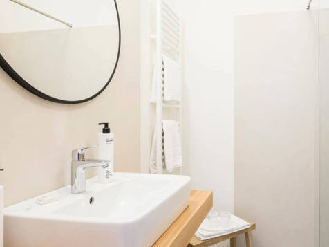 Juniorsuite eastside with balcony with Dolomites v image 1