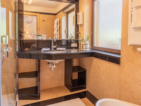 Juniorsuite mit Balkon image 7