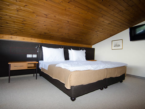 Kematersuite with balcony & view to the Dolomites image 4