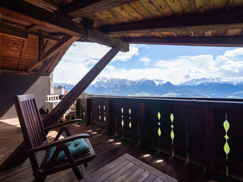 Kematersuite with balcony & view to the Dolomites image 8