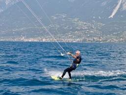 Kite surfe al Lago di Garda