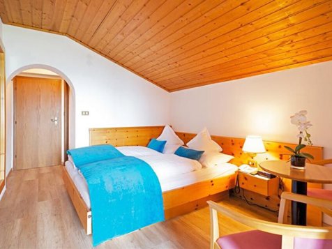 KLEINES DOPPELZIMMER MIT BALKON image 1