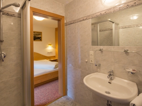 Kleines Doppelzimmer mit Balkon  image 4