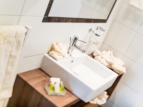 KOMFORT Doppelzimmer image 5