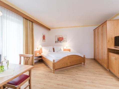 Komfort Doppelzimmer mit Ostbalkon image 1
