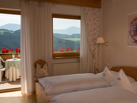 Komfort mit Balkon image 3