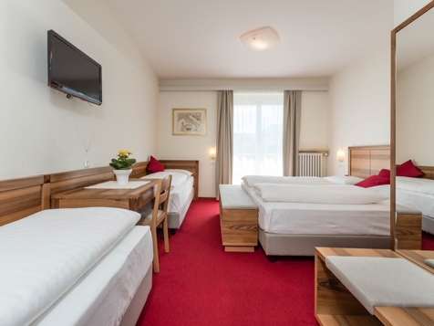 Komfort Vierbettzimmer image 5