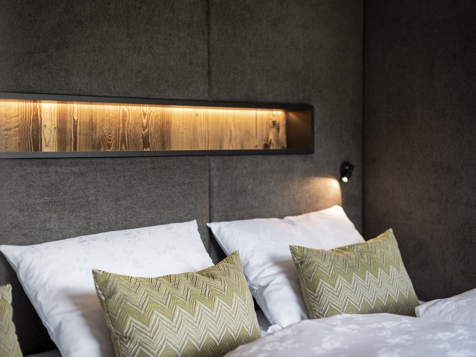 Kuschelzimmer Bärentalspitz mit Blick auf Bauernhof image 10