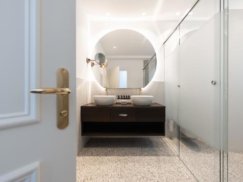 Lake Suite image 1