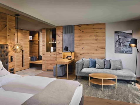 Laurin Room image 1