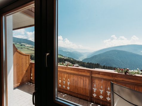 little double room panorama image 15