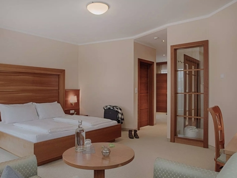 Living Suite image 1