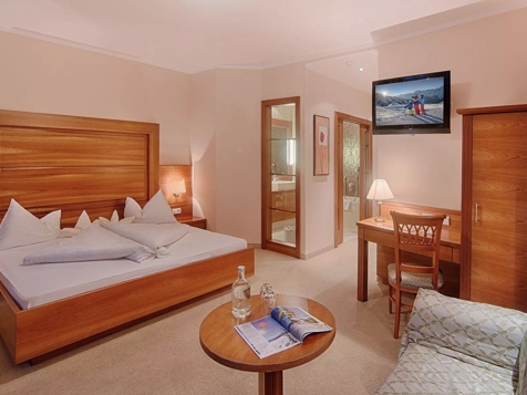 Living Suite image 5