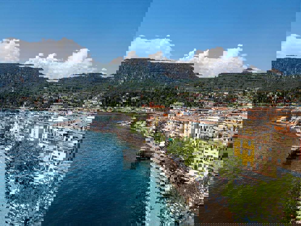 Lungolago Regina Adelaide