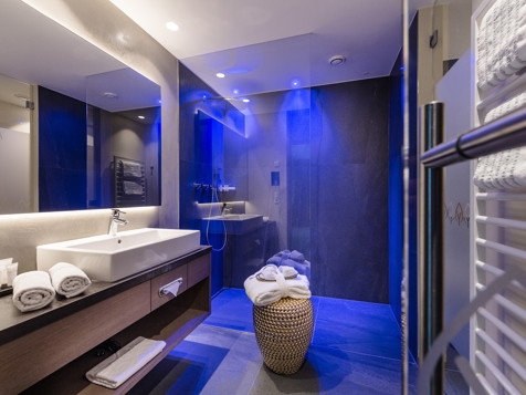 Luxury Suite with garden view image 7