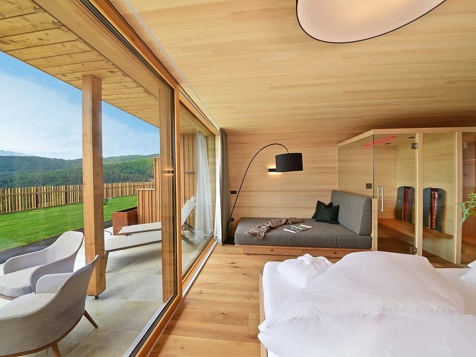 Luxury Suite with terrace Monte Silva image 3