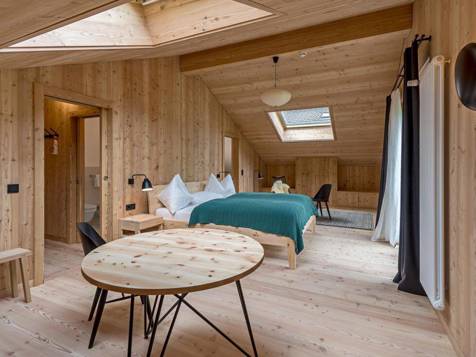 Maisonette Suite south side - loggia Dolomite view image 5