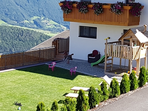 Mehrbettzimmer 01 mit Kirch- und Panoramablick image 7