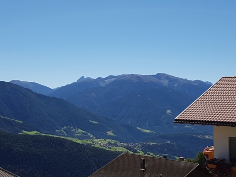 Mehrbettzimmer 01 mit Kirch- und Panoramablick image 9