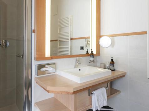 Meran single room image 3