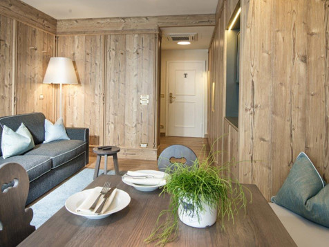 Montis Suite-8