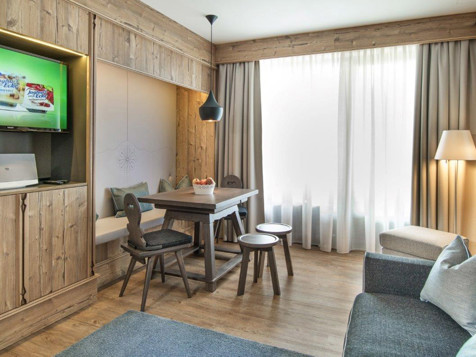 Montis Suite-9