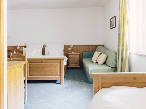 More bed room 316 image 4