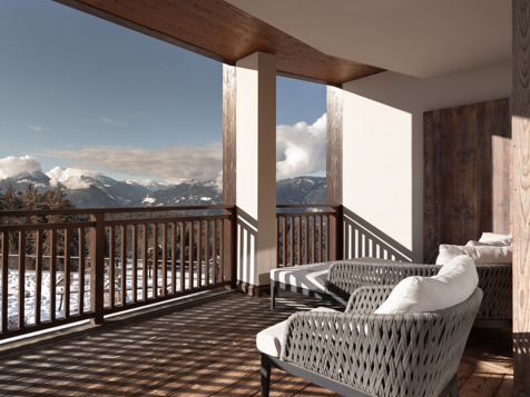 Mountain Chic image 3