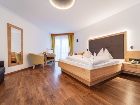 MUTSPITZ DOUBLE ROOM image 1