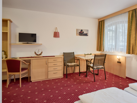 n.21 Double bed room image 8