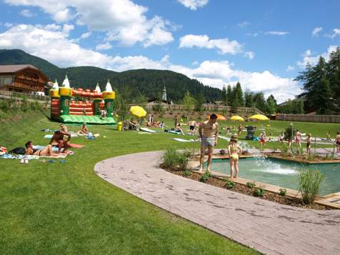 Natural bathing pond in Toblach