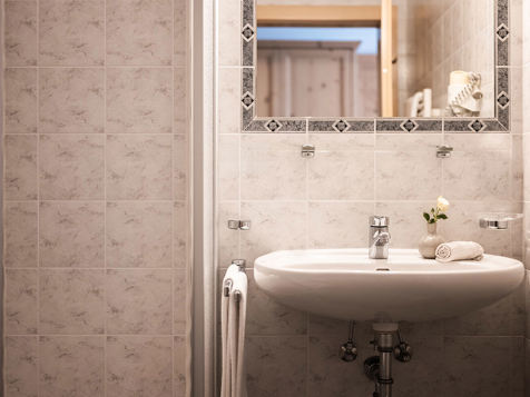 Nature South Room image 4