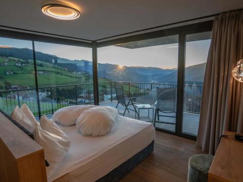 NEU! Alpine Luxury Suite image 1