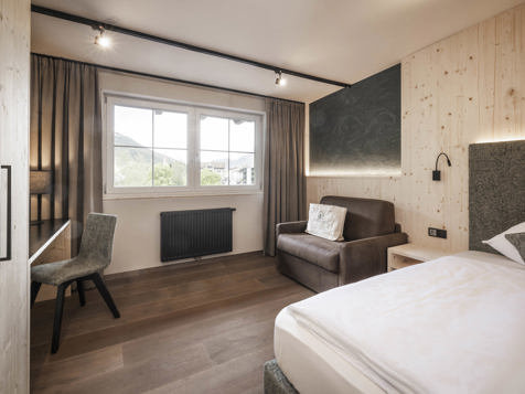 NEU Familienzimmer Dorfblick image 6