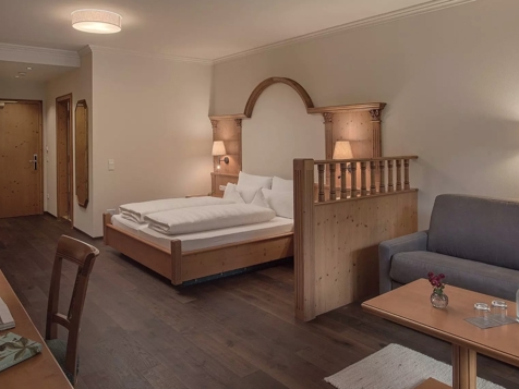 NEW restyled! Alpina Suite image 4