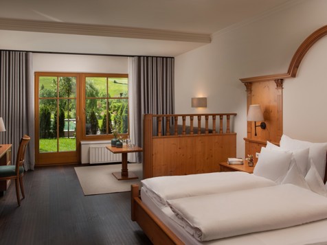 NEW restyled! Pool Suite image 9