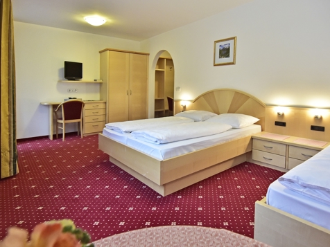 Nr. 23 - Double / Triple Room with Balcony image 5