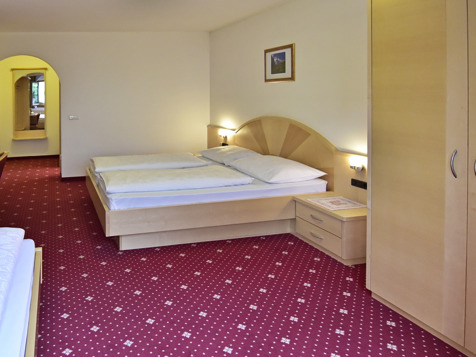 Nr. 25 Double Room with Balcony image 5