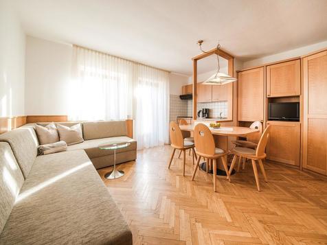 Original farmstead apartment Gravenstein image 2