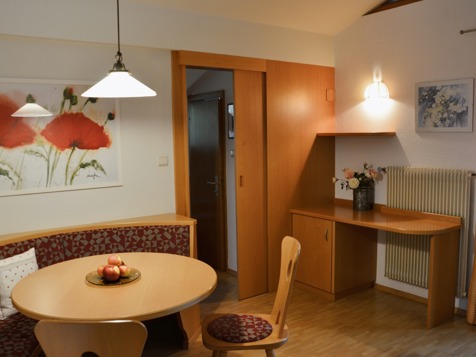 Panorama Appartement Schloss Tirol image 10