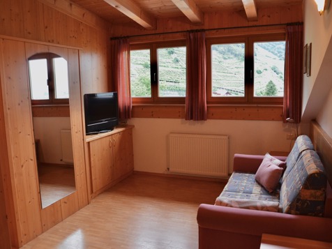Panorama Appartement Schloss Tirol image 11