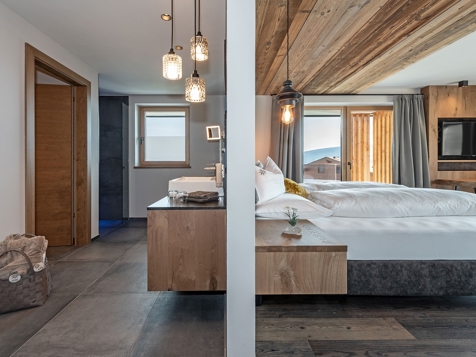 Panorama suite Dolomites image 6