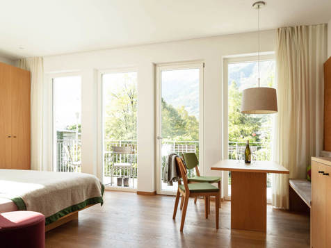 Park three-room Apartment image 1