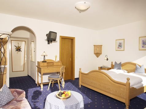 Pension Sonnenbichl Typ C Double Room image 3