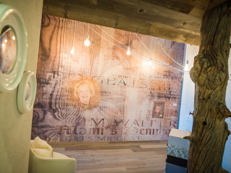 Penthouse "Mami" image 1